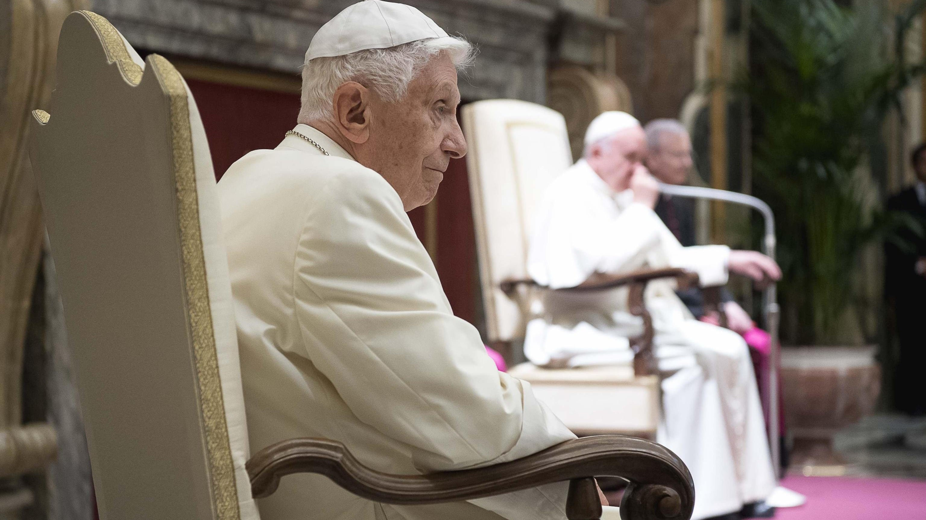 Il testamento di Ratzinger: "Troppo odio contro di me. Pubblicatemi postumo"