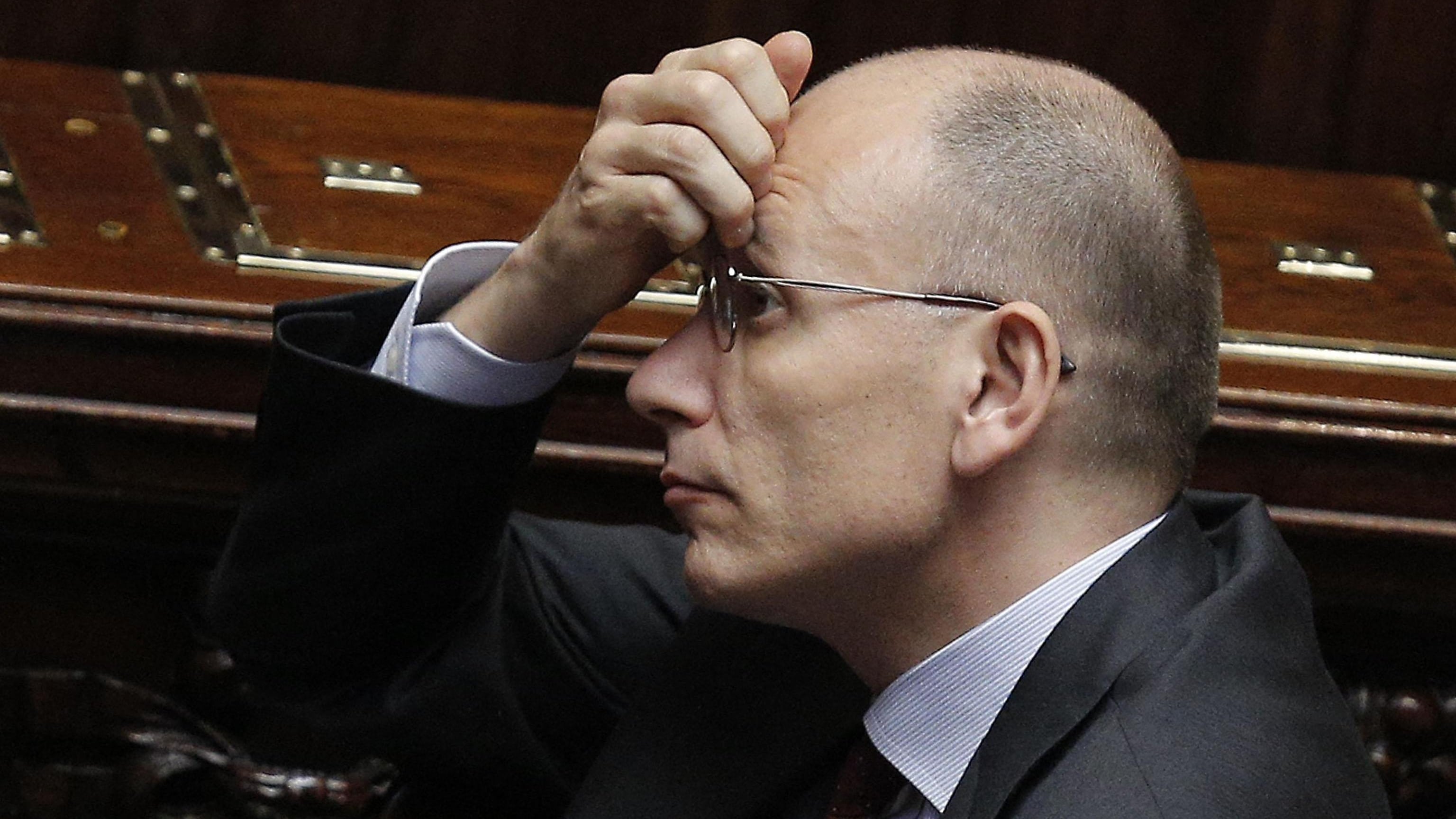 Le tasse di Letta fanno cadere il governo