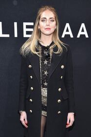 Chiara Ferragni hot, la gonna è inguinale 18