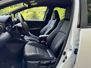 Toyota Yaris 2024: guarda la gallery del nuovo ibrido da 130 CV 12