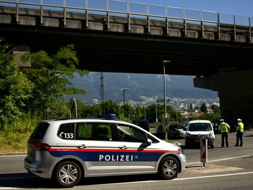Madre e figlia morte in una cella frigorifero nascosta. La scoperta horror in Tirolo