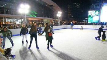 Patinoire a Capodanno, soli o in compagnia