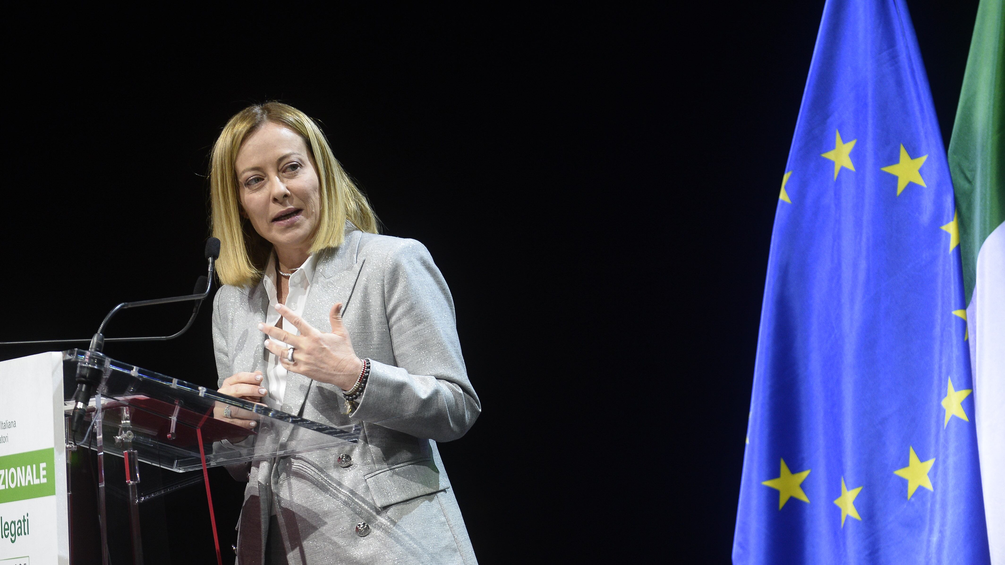 Meloni: “Non aiutiamo gli evasori, lo dimostra il record delle Entrate”