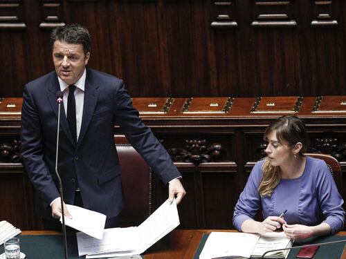 Migranti, Renzi attacca l'Austria: "Fa solo propaganda". Scontro in Aula con la Lega