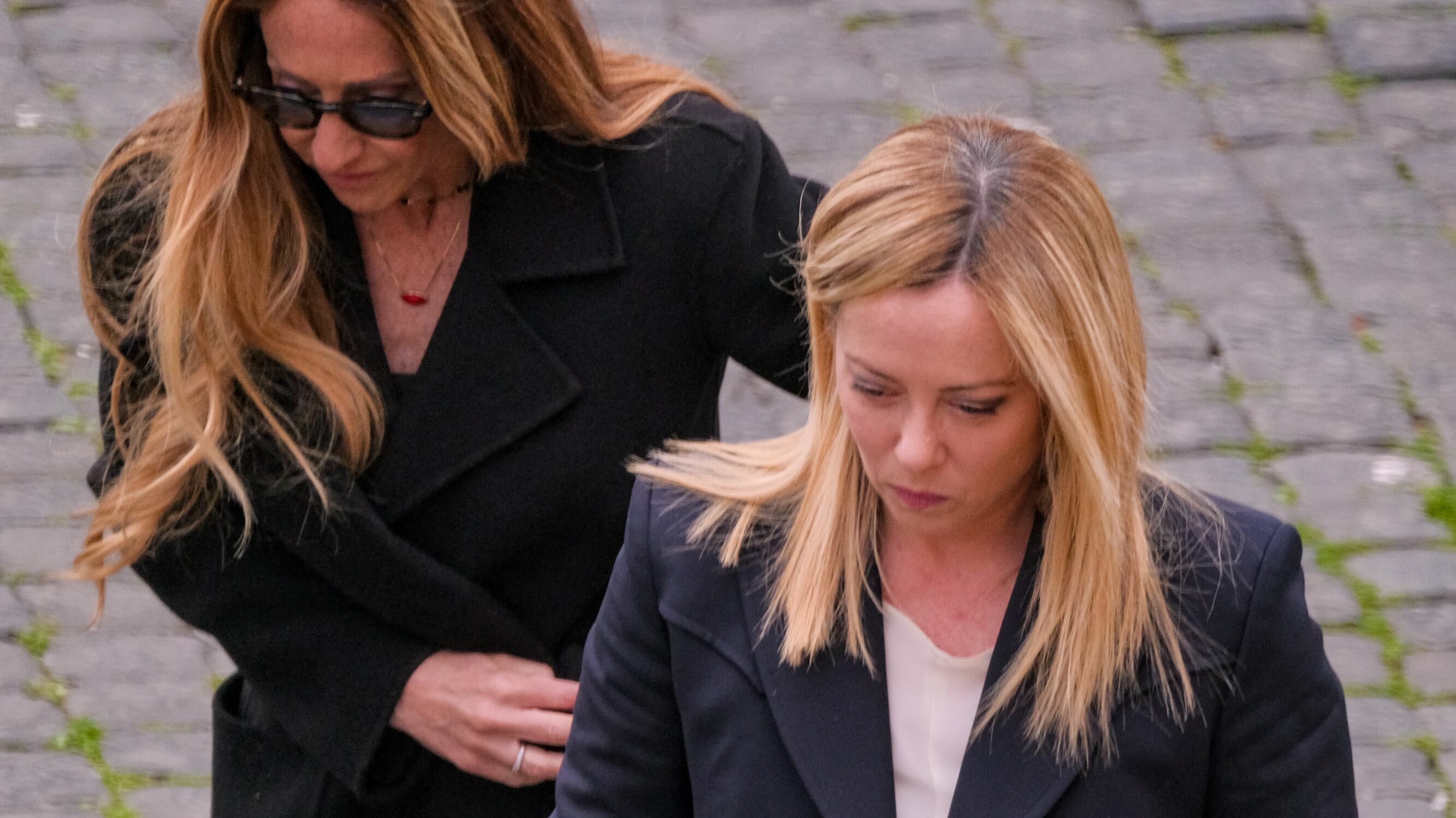 "Miserabile fascista". Il veleno del sindaco Pd su Arianna Meloni