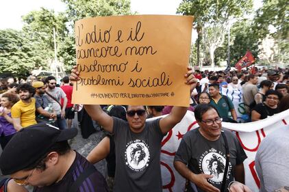 Protesta contro gli sgomberi a Roma 5