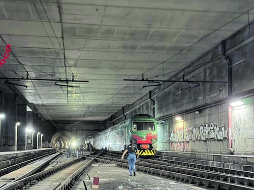 Treno in galleria, cavo tranciato: 400 evacuati e Passante bloccato