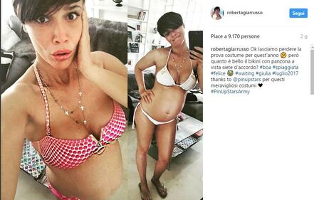 VIP in bikini per Pasqua 26