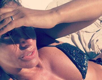 Sabrina Salerno, il seno esplode nel bikini 1