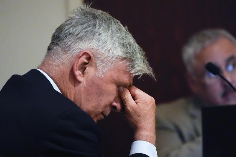 Alec Baldwin piange alla lettura delle sentenza 1