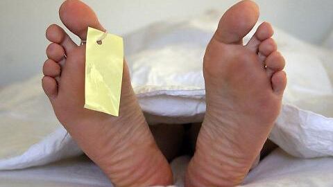 Donna morta da due anni, il suo corpo "vive" in forma digitale