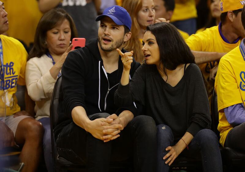 Ashton Kutcher e Mila Kunis sexy insieme 15