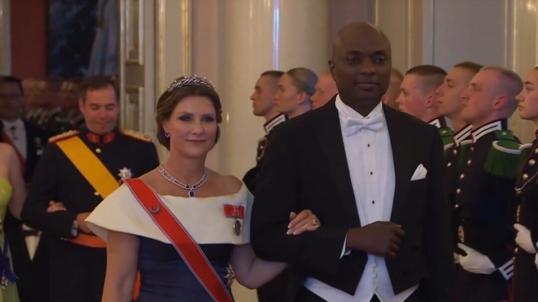 Un matrimonio "non ufficiale": Martha Louise di Norvegia sposa lo "sciamano" Verrett