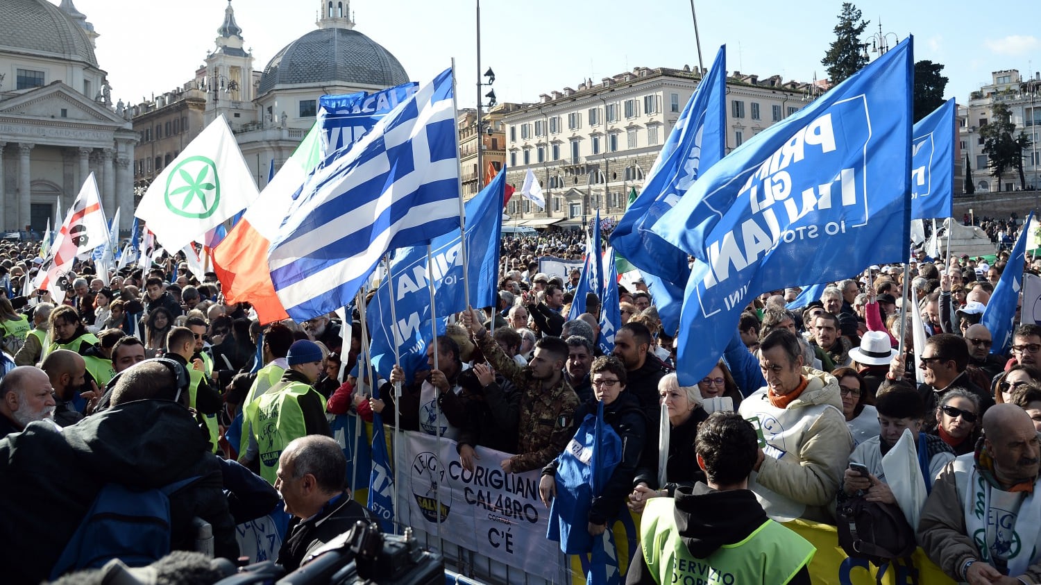 La lettera di Salvini ai suoi militanti: "Non abbasseremo più la testa"