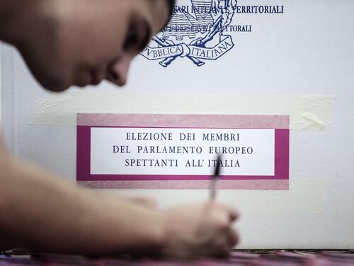 Ecco la guida alle urne. Al voto per 4mila sindaci e 73 nuovi eurodeputati