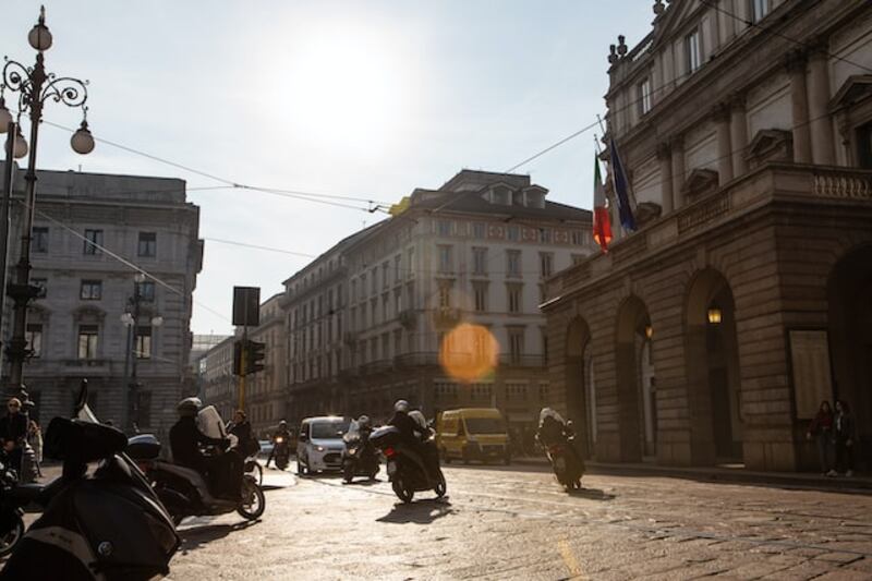 Piazza della Scala, scorcio