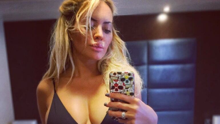 Il duro attacco di Elena Morali: "Ho passato quasi un anno sotto i 'ricatti' di una persona"