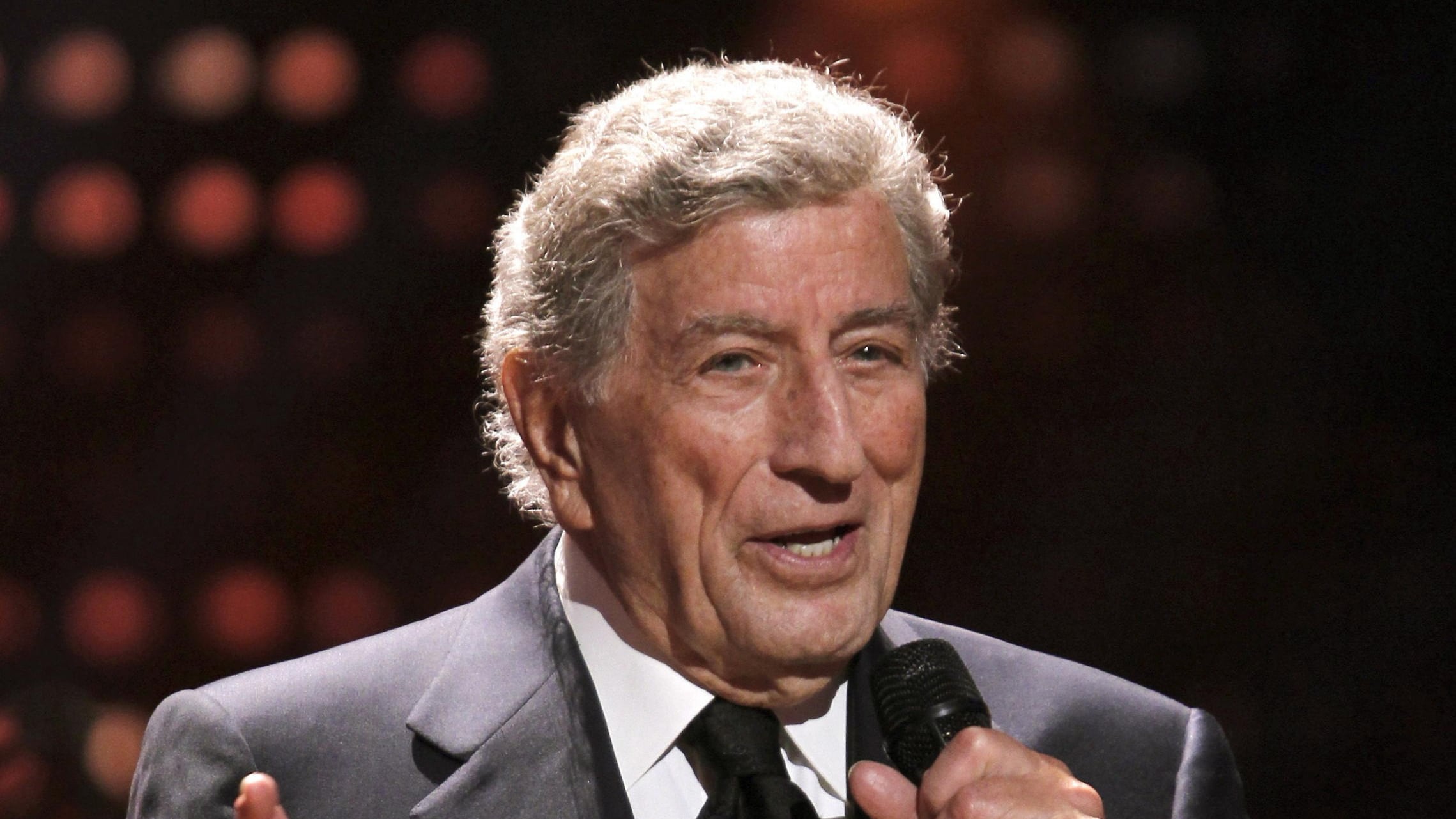 È morto Tony Bennett crooner senza tempo. Duettò con Lady Gaga