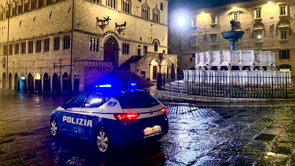 "Hai una sigaretta?", poi le botte. Così il clandestino ha massacrato il passante