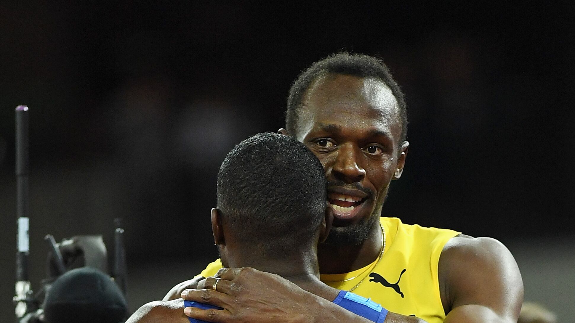 Bolt si ritira. Il suo allenatore: "Ora Usain può giocare a calcio"