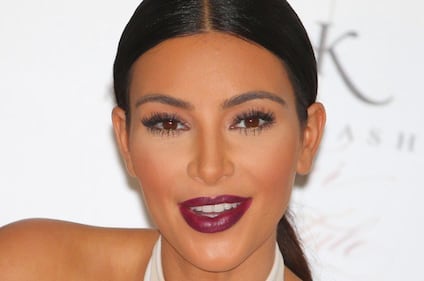 Kim Kardashian, nudo completo allo specchio 19