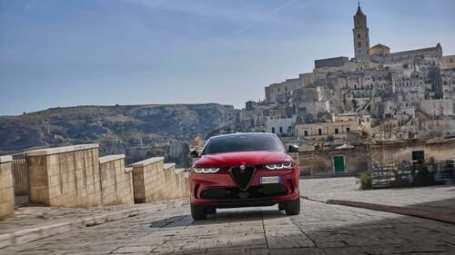 Alfa Romeo Tributo Italiano, guarda le foto della nuova gamma  4