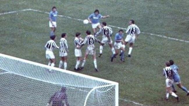 "Non ci passa": la punizione impossibile di Maradona alla Juve