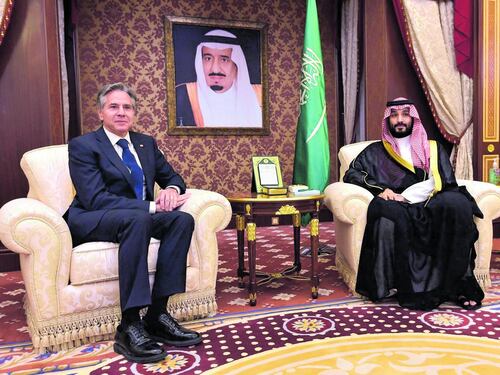 Blinken tra Riad e Israele. Lo spettro dell'escalation. C'è l'asse tra Cina e Iran. "La guerra può allargarsi"