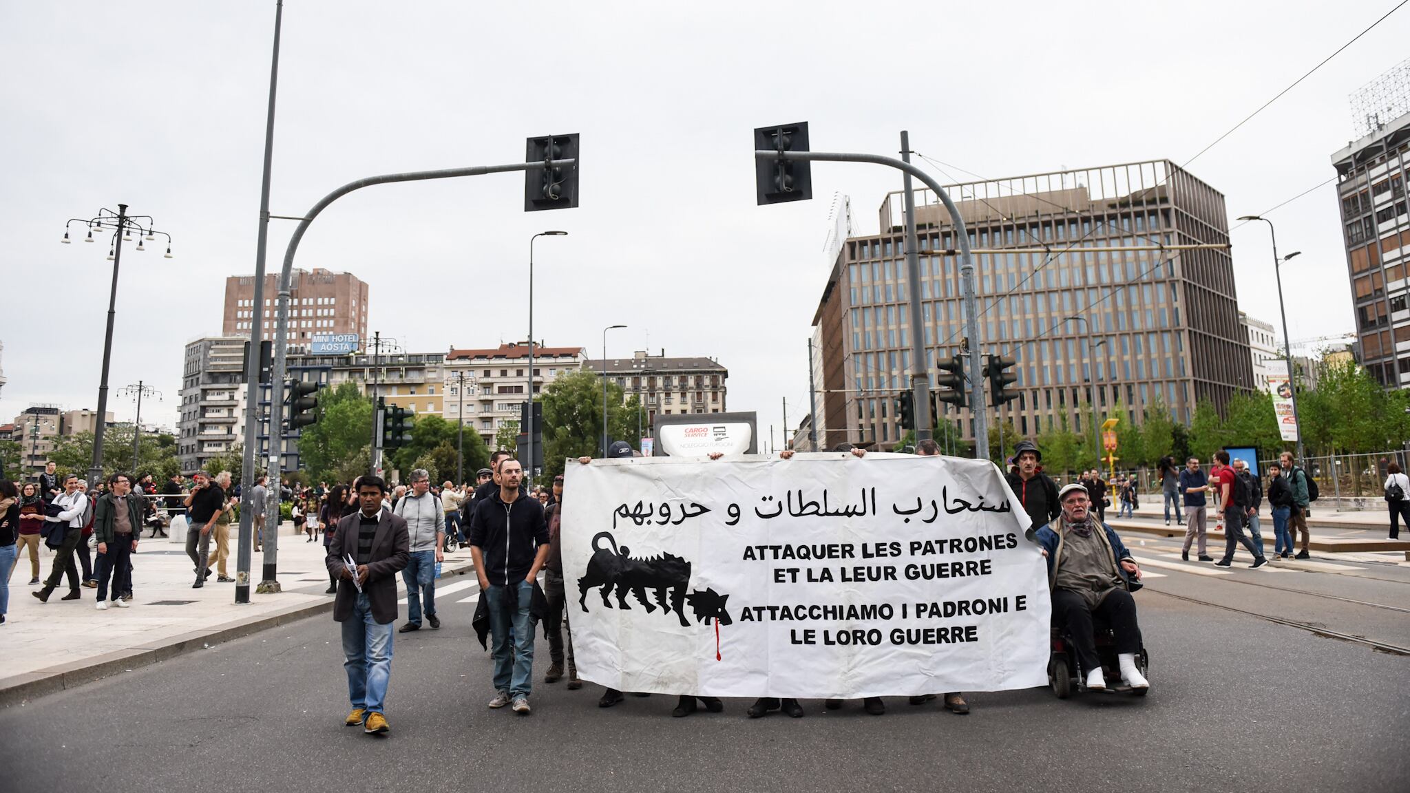 Anarchici, corteo flop con 300 manifestanti e 550 agenti di polizia