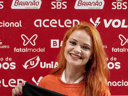 Una proposta "indecente": al club il nome del sito di escort
