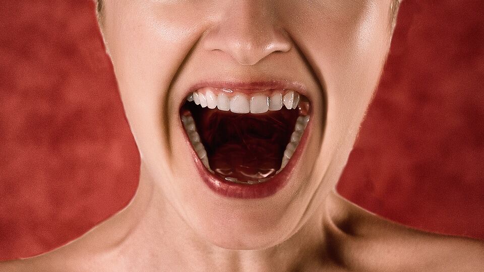 Afte, cosa sono e come curarle con i rimedi naturali