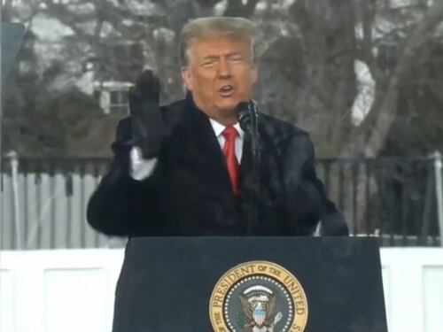 Trump: "Elezione rubata, non concederemo mai la vittoria"