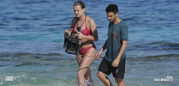 Mercedesz Henger all'Isola dei Famosi: le foto più belle 5