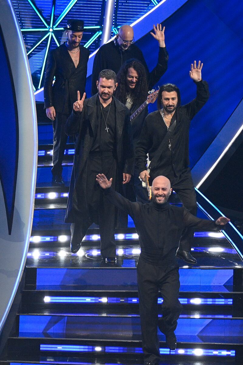 Sanremo 2024: ecco il look della prima serata del Festival dei Negramaro 4
