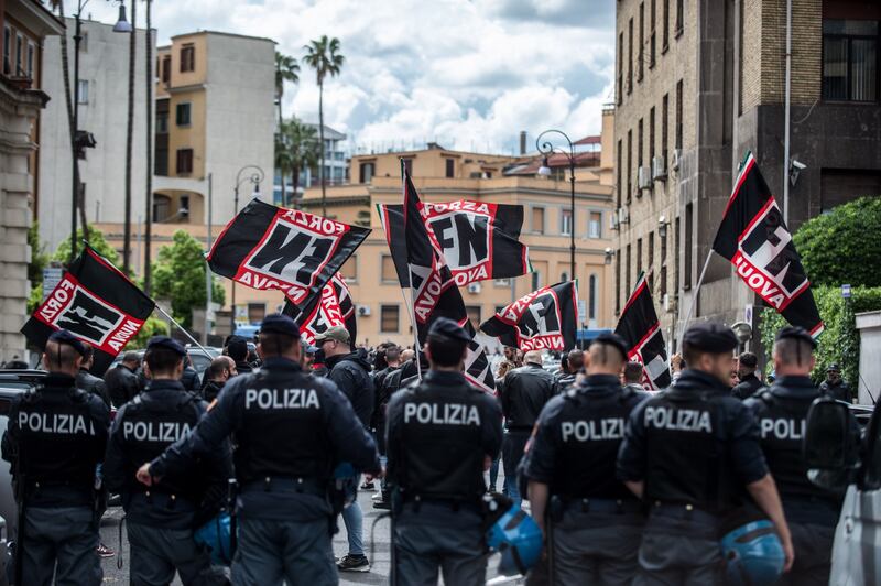 Il corteo di Forza Nuova contro Lucano 11