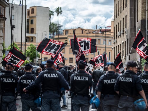 “Sciogliere un partito è sempre pericoloso”. Ecco quando è legale