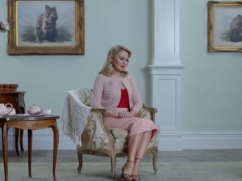 Kylie Minogue invita i britannici in Australia: "Anno difficile e stressante? Venite da noi"