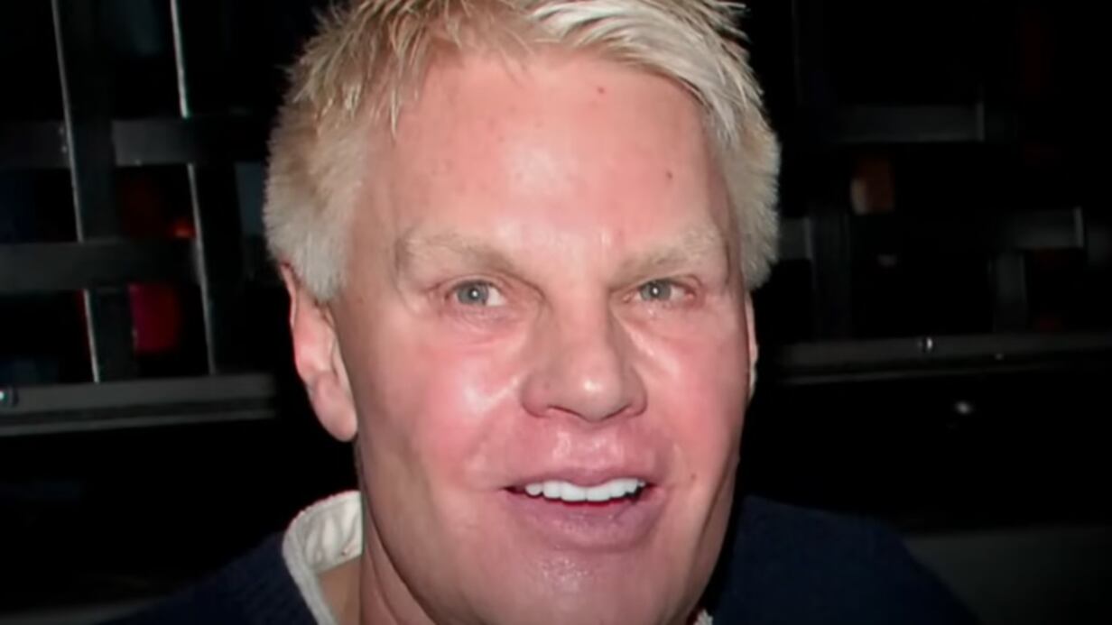 "Drogati e abusati" nuove accuse dai modelli. Nel mirino c'è l'ex ad di Abercrombie&Fitch