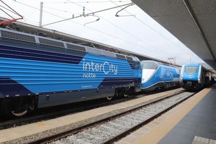 I nuovi treni ibridi Intercity 5
