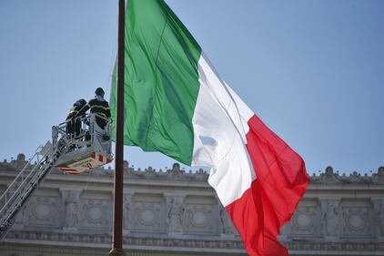 Virginia Raggi all'altare della Patria 15