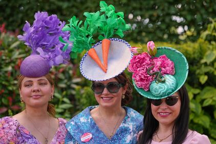 Trionfo di cappelli e colori ad Ascot 10