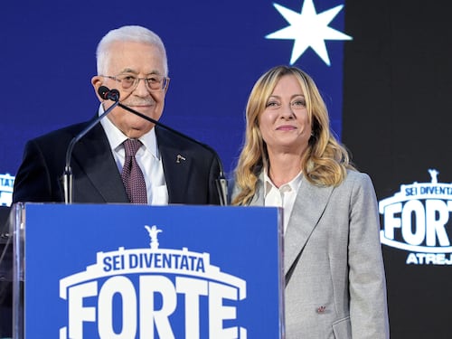 Abu Mazen: "Grazie Italia per gli aiuti"