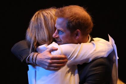Principe Harry, le foto del convegno sul turismo 3