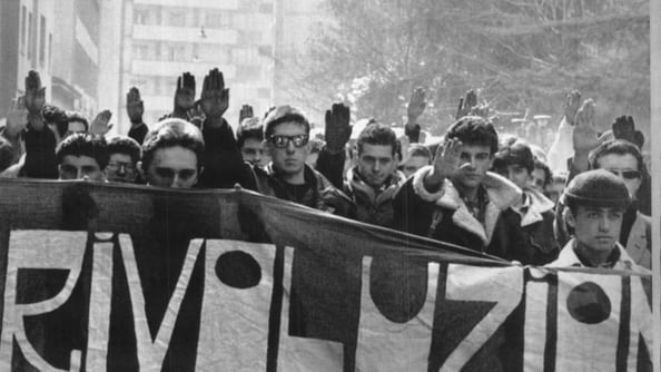 Brutti, sporchi, cattivi Carofiglio picchia sui "fasci" tutti uguali