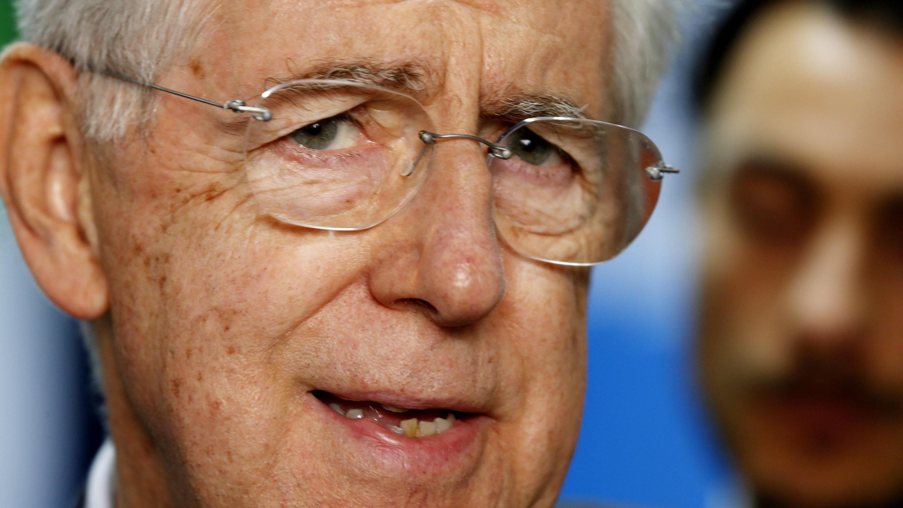 Monti: "Il futuro governo segua la nostra via"
