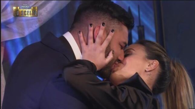 U&D, Lorenzo sceglie Claudia: "Il mio cuore urlava il tuo nome"