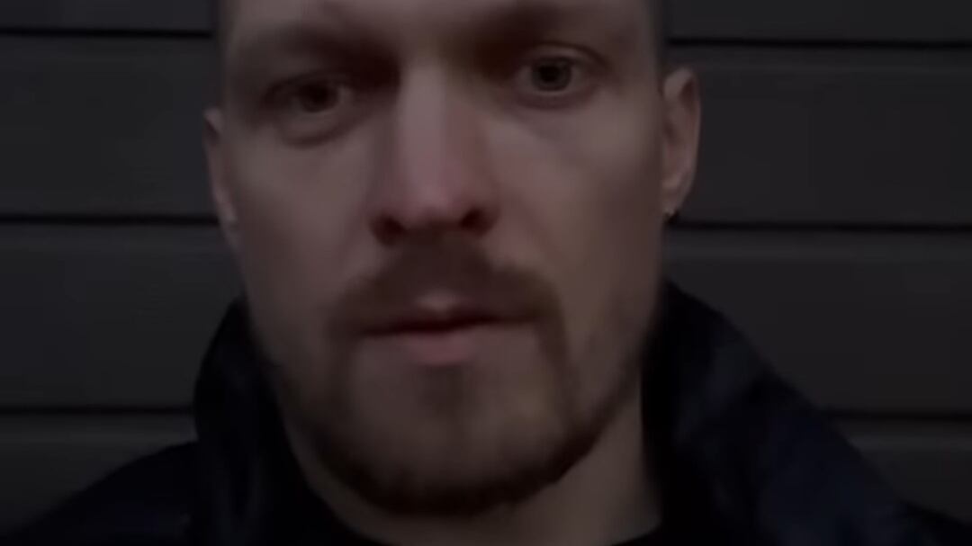 "La mia carriera viene dopo....". Anche il campione dei pesi massimi Usyk si arruola