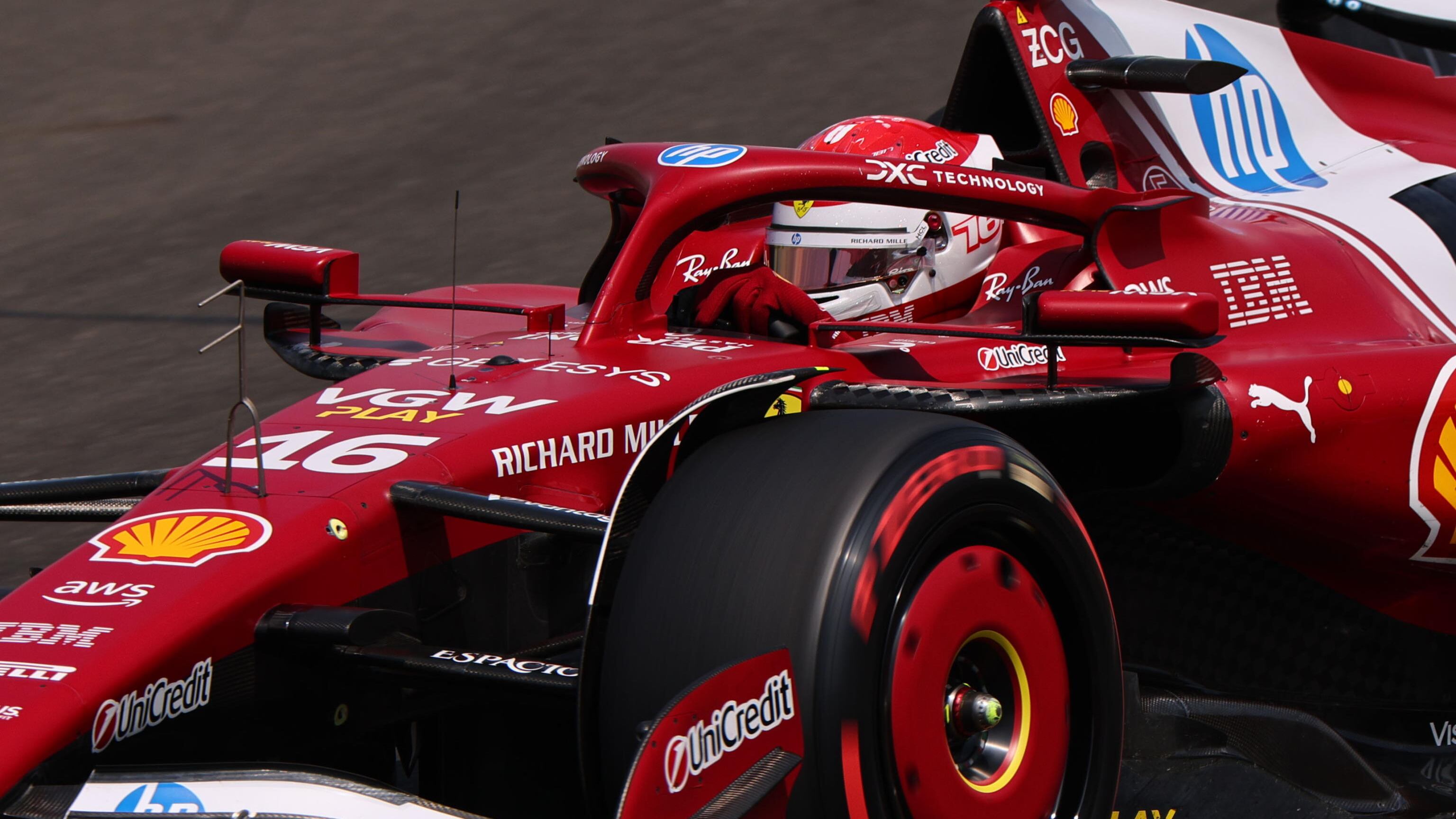 F1, impresa pazzesca di Leclerc in Ungheria. Prima pole position stagionale per le Ferrari