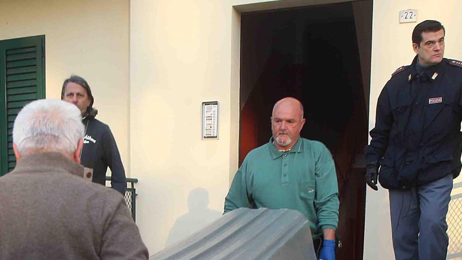 La moglie terrorizzata lo «denuncia» Lui la massacra e poi sgozza la figlia