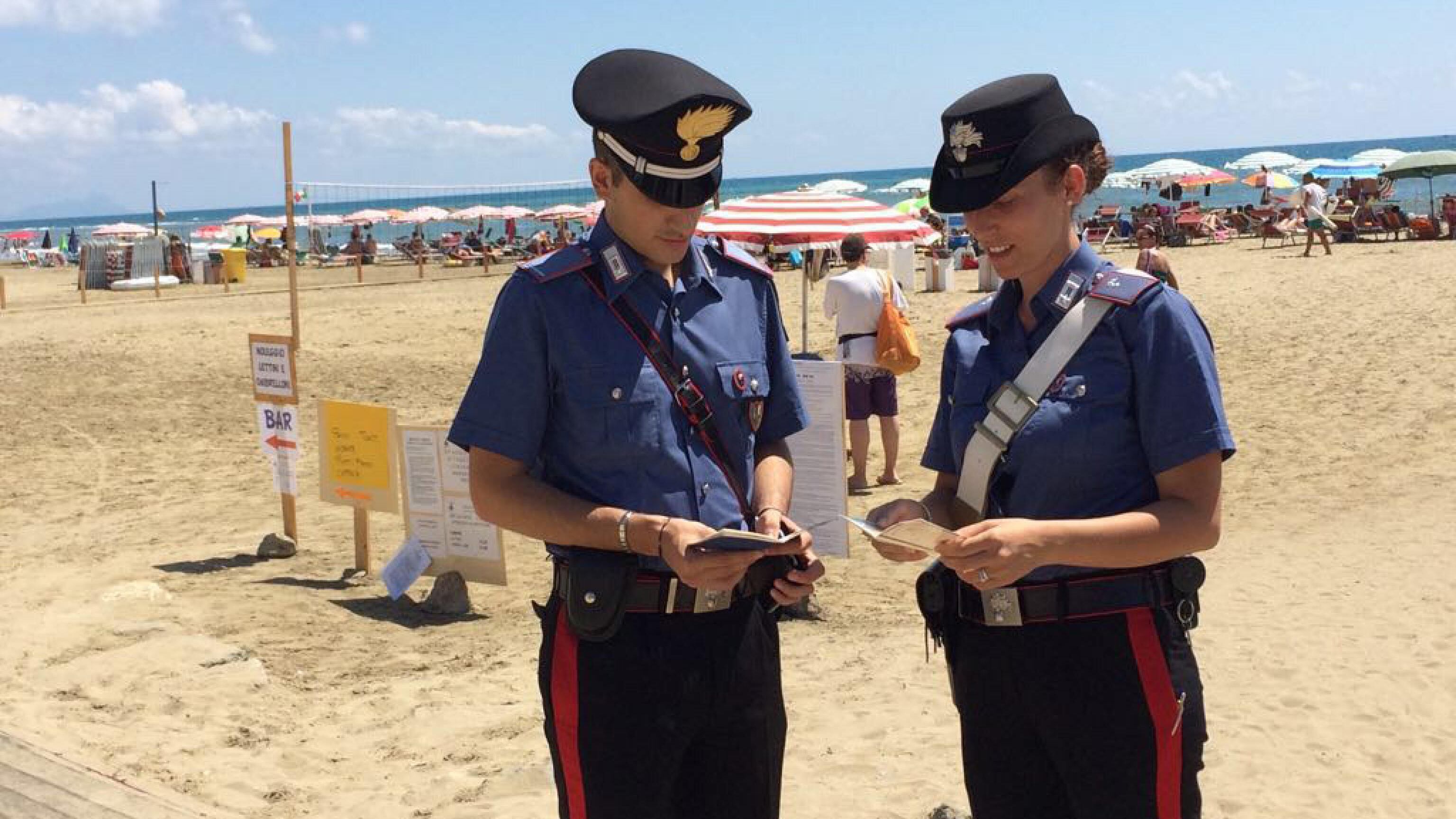 Si rifiuta di comprare droga. Turista pestato a sangue a Riccione